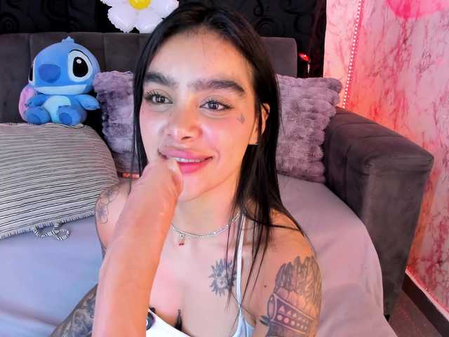 laurencamila1 live cam on BongaCams