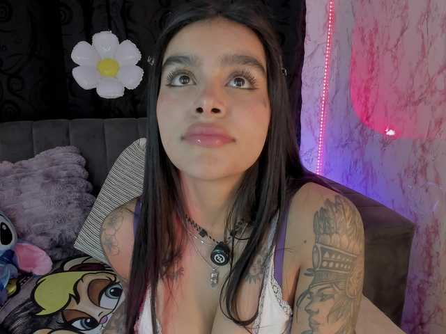 laurencamila1 live cam on BongaCams