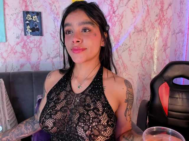 laurencamila1 live cam on BongaCams