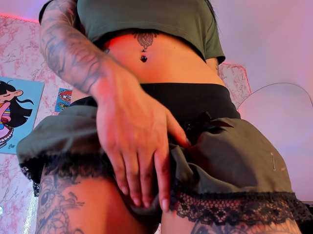 laurencamila1 live cam on BongaCams