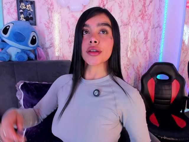 laurencamila1 live cam on BongaCams