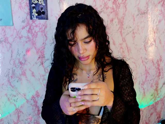 laurencamila1