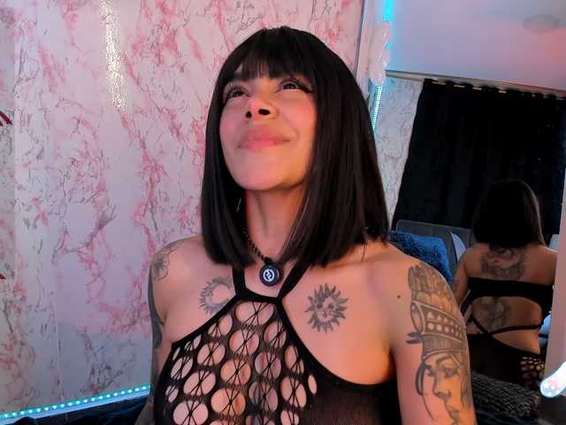 laurencamila1 live cam on BongaCams