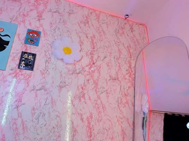 laurencamila1 live cam on BongaCams