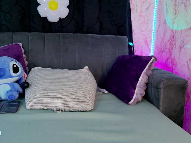 laurencamila1 live cam on BongaCams