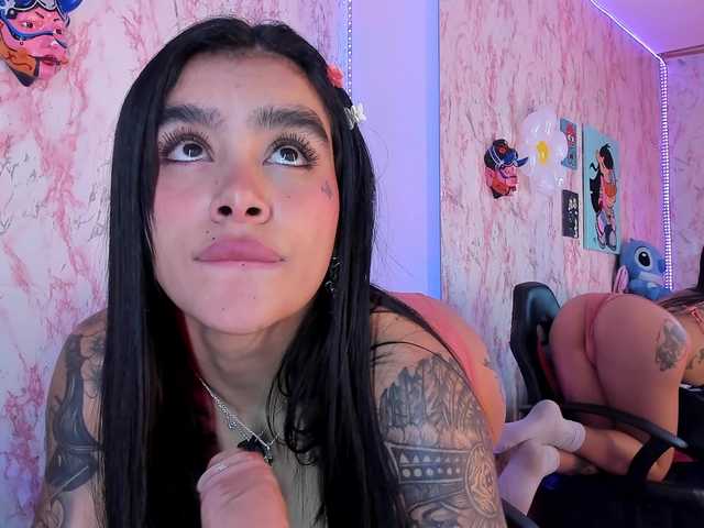 laurencamila1 live cam on BongaCams