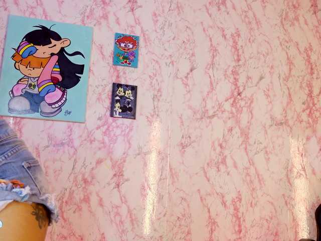 laurencamila1 live cam