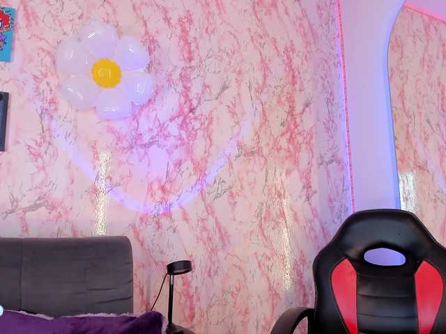laurencamila1 live cam on BongaCams