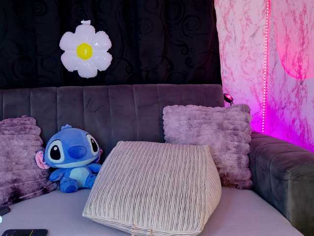 laurencamila1 live cam on BongaCams