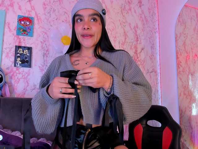 laurencamila1 live cam on BongaCams