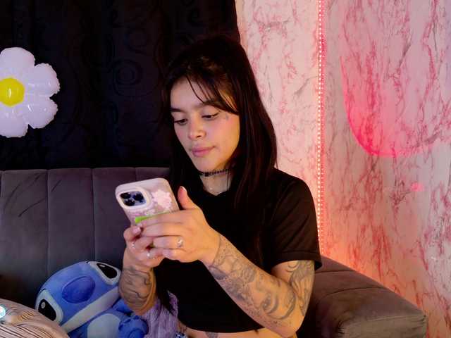 laurencamila1 live cam on BongaCams
