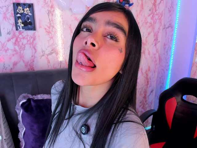 laurencamila1 live cam on BongaCams