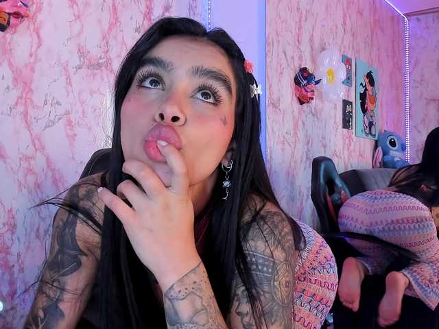 laurencamila1 live cam on BongaCams
