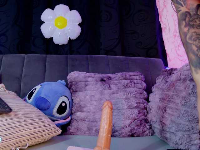 laurencamila1 live cam on BongaCams