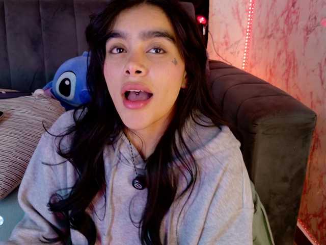 laurencamila1 live cam on BongaCams