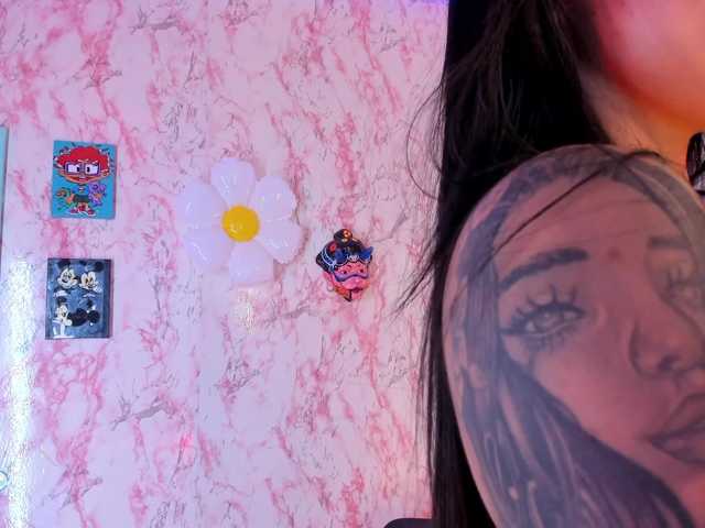 laurencamila1 live cam on BongaCams