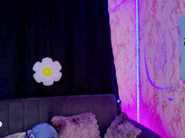 laurencamila1 live cam on BongaCams