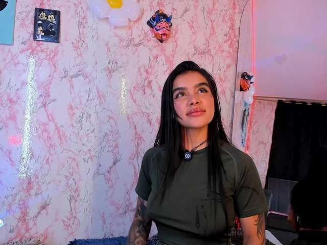laurencamila1 live cam on BongaCams