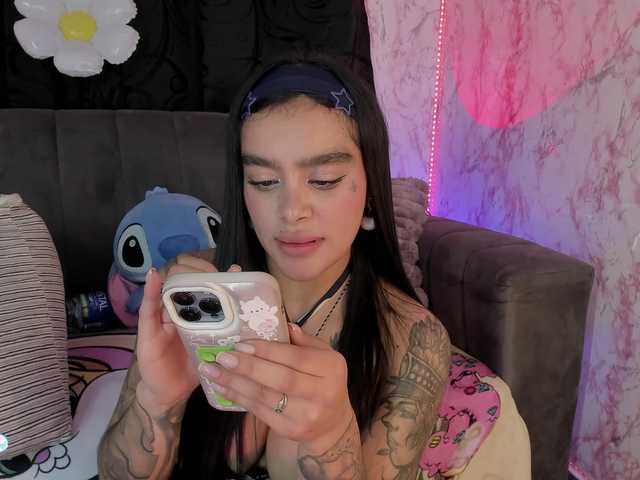 laurencamila1 live cam on BongaCams