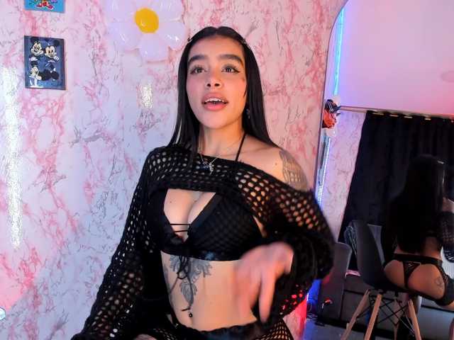 laurencamila1 live cam on BongaCams