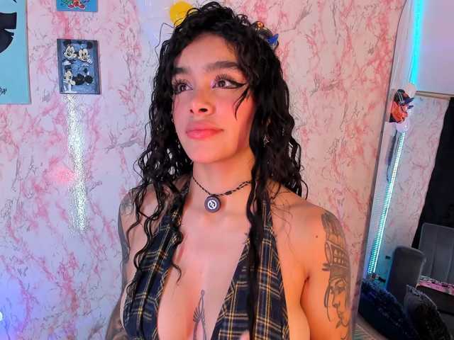 laurencamila1