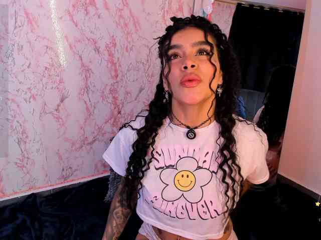 laurencamila1