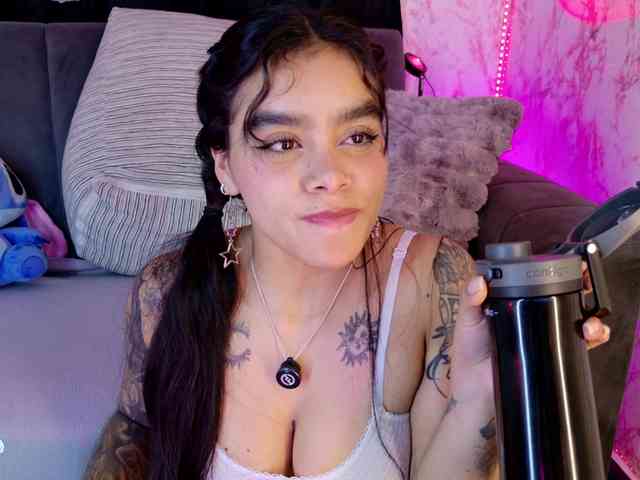 laurencamila1 webcam
