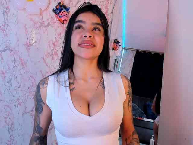 laurencamila1