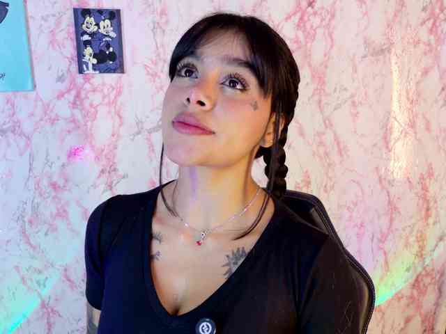 laurencamila1