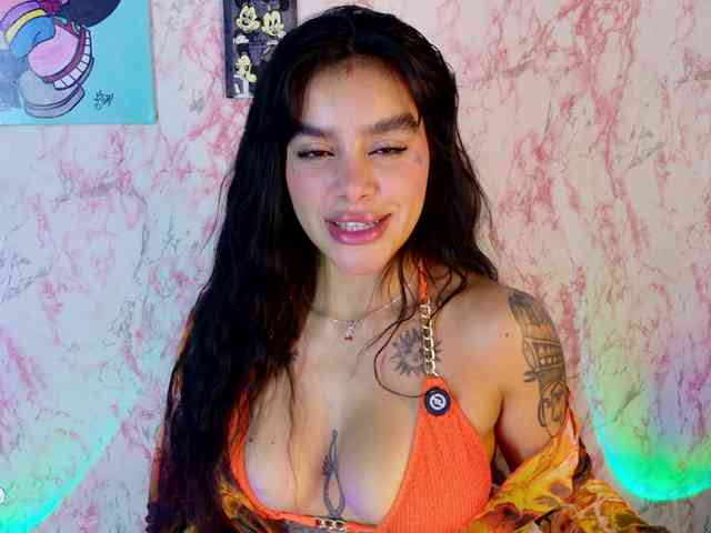 laurencamila1 webcam