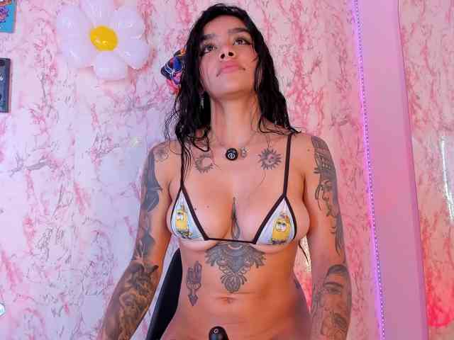 laurencamila1 webcam