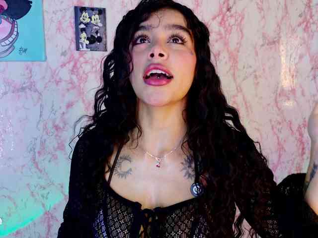 laurencamila1