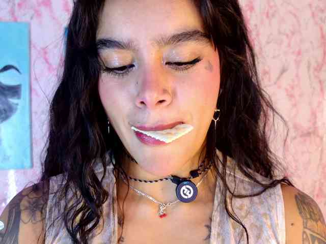 laurencamila1 webcam