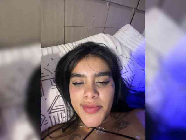 laurencamila1 laurencamila1