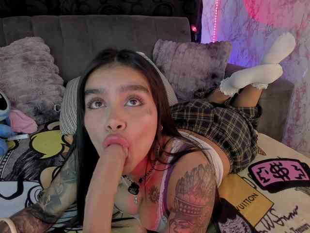 laurencamila1 webcam