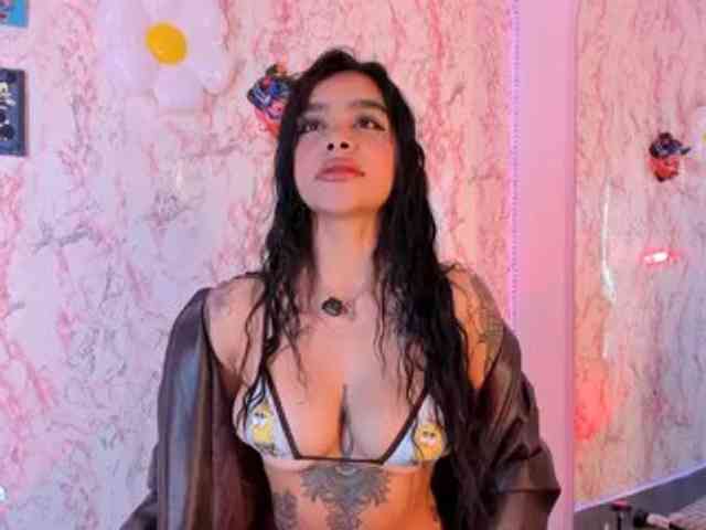 laurencamila1