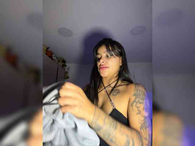 laurencamila1 webcam