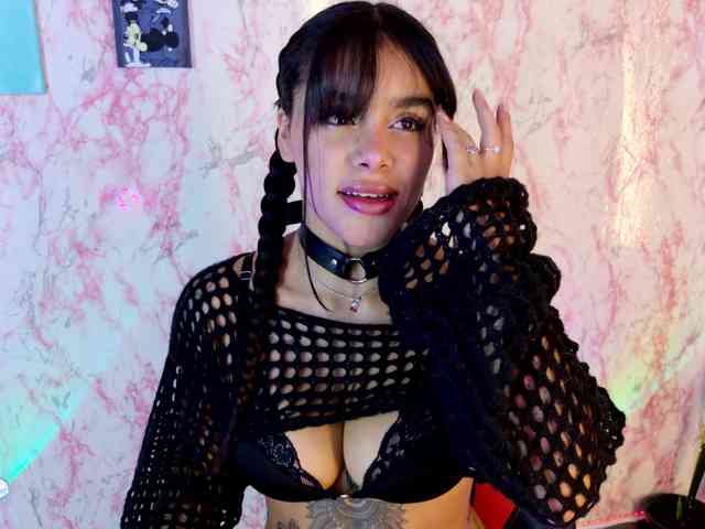 laurencamila1