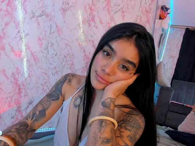 laurencamila1