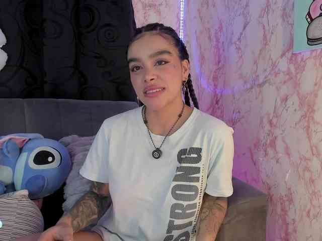 laurencamila1 webcam
