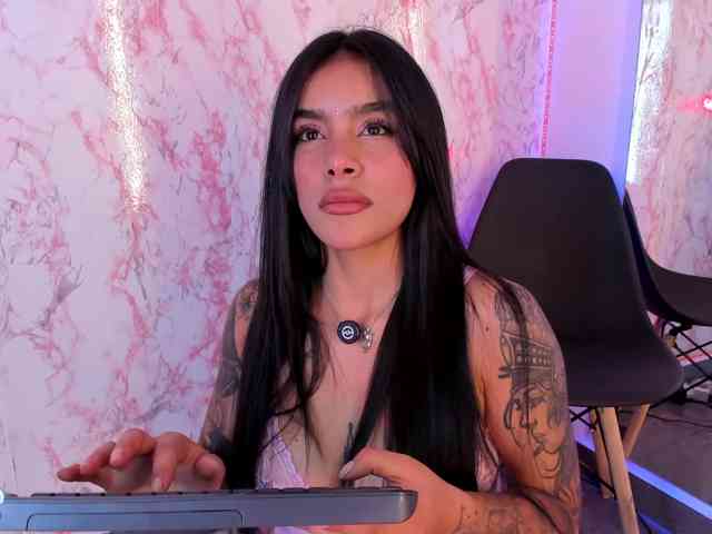 laurencamila1 webcam