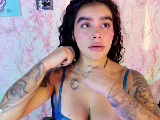 laurencamila1