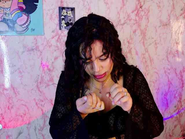 laurencamila1