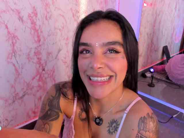 laurencamila1