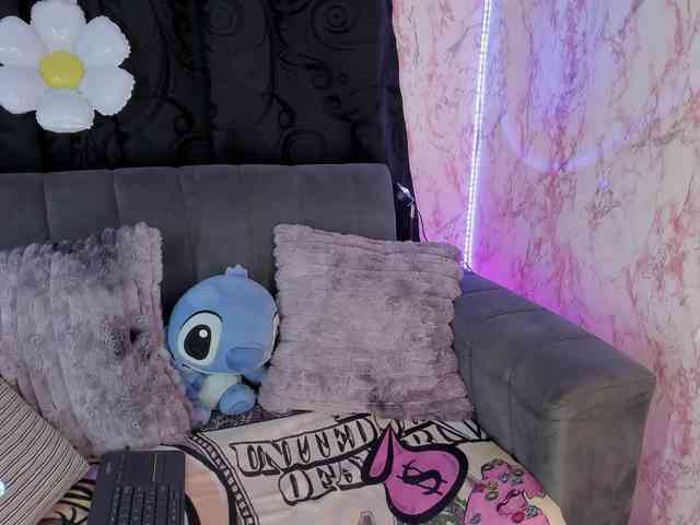 laurencamila1 webcam
