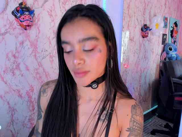 laurencamila1 webcam