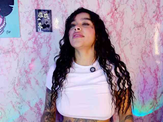 laurencamila1