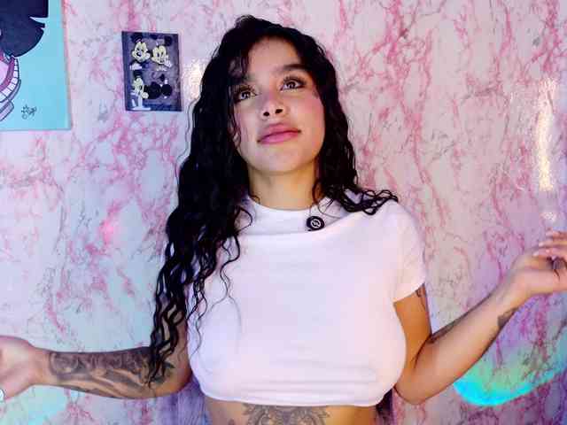 laurencamila1