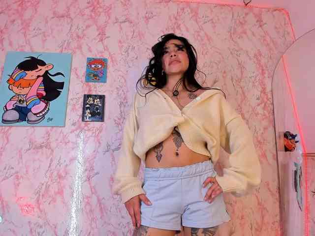 laurencamila1