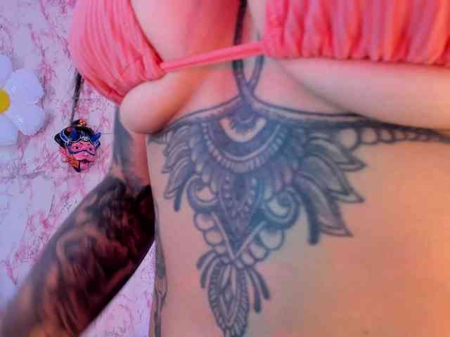 laurencamila1